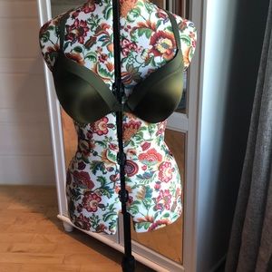 Victoria’s Secret racerback ultra push-up 38C